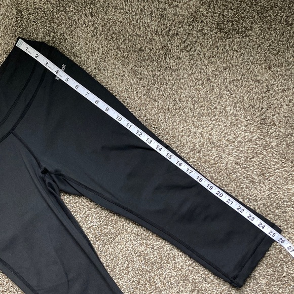 Reebok | Capri Dry Fit Leggings Black Small Athletic Sport Yoga - Picture 2 of 9